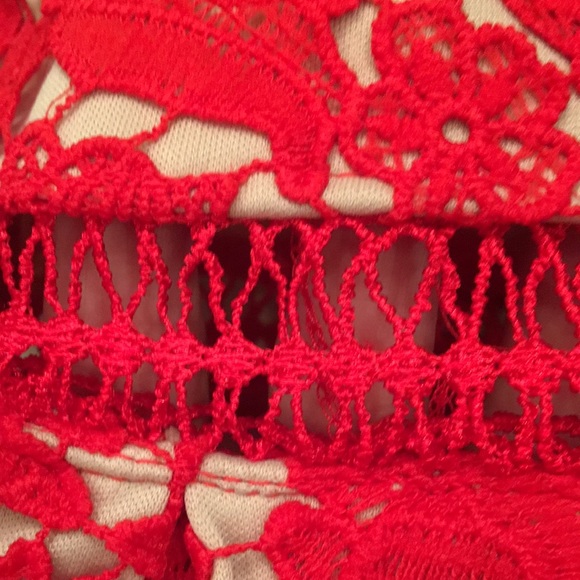 Francesca’s red lace off the shoulder dress size small - Picture 6 of 14